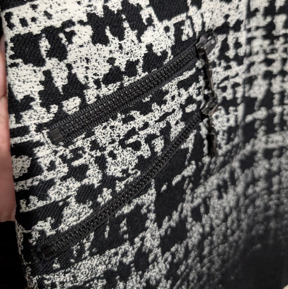 L.A.M.B. by Gwen Stefani long black & white wool blend, Leather Sleeves Size 8 - Picture 4 of 8